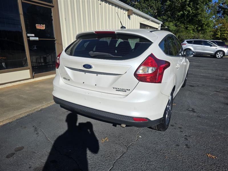 Ford Focus Titanium Hatch 2014