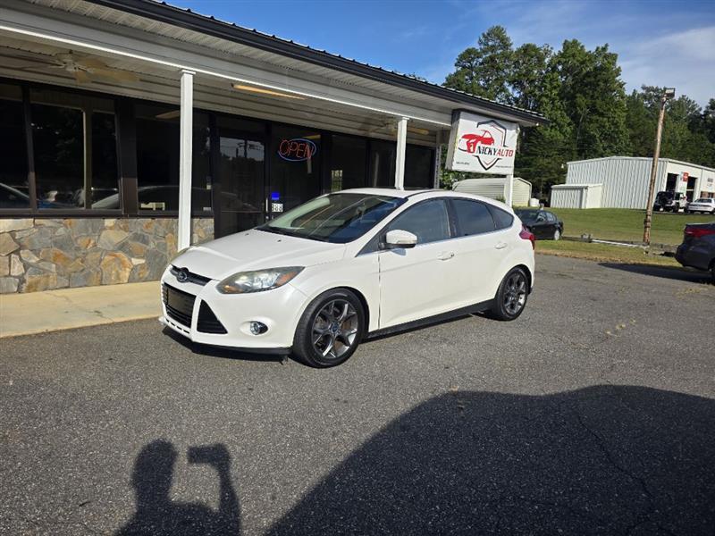 Ford Focus Titanium Hatch 2014