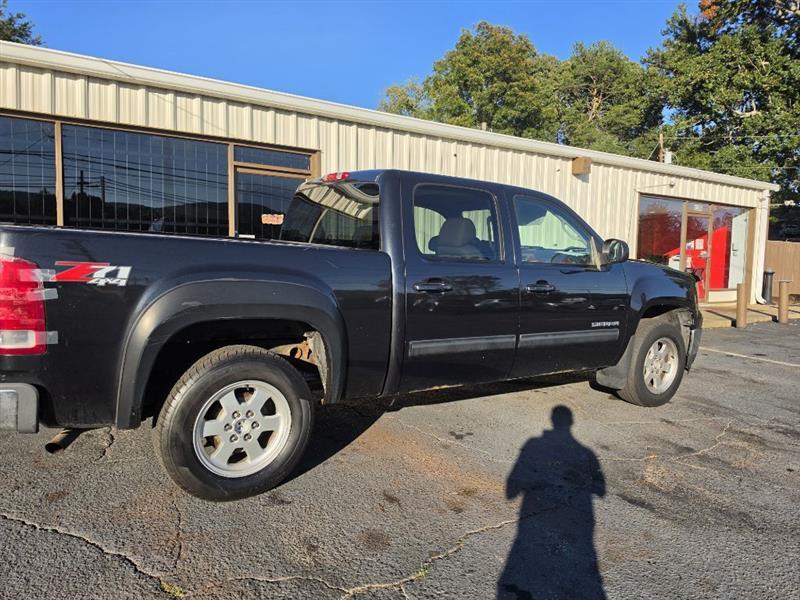 GMC Sierra 1500 SLT Crew Cab 4WD 2010