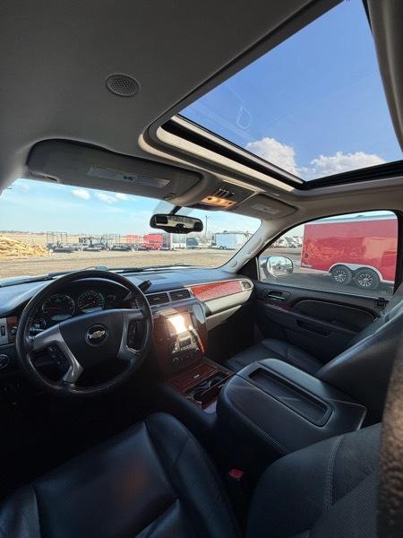 Chevrolet Suburban  2013