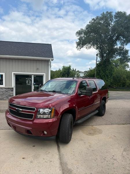 Chevrolet Suburban  2011