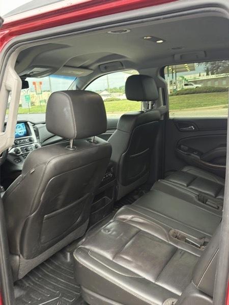 Chevrolet Suburban  2015
