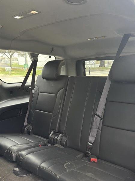 Chevrolet Suburban  2015