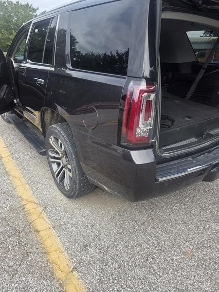 GMC Yukon Denali 4WD 2017