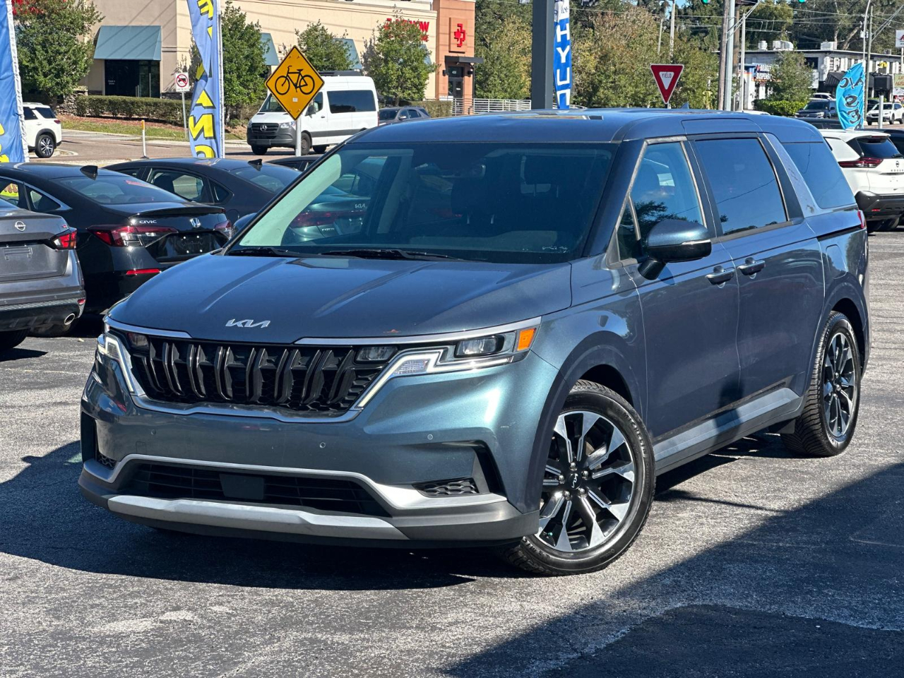 Kia Carnival EX 2023