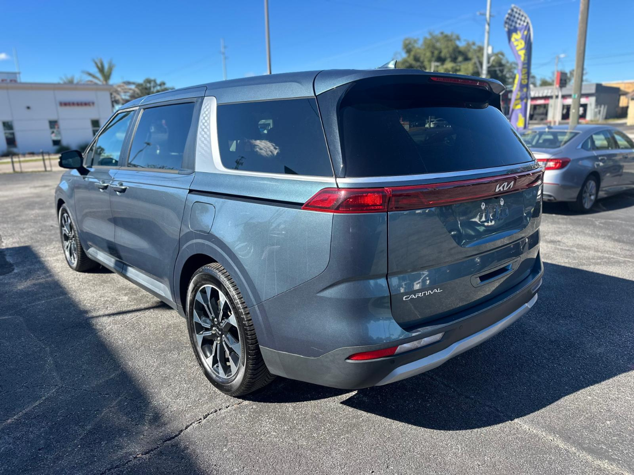 Kia Carnival EX 2023