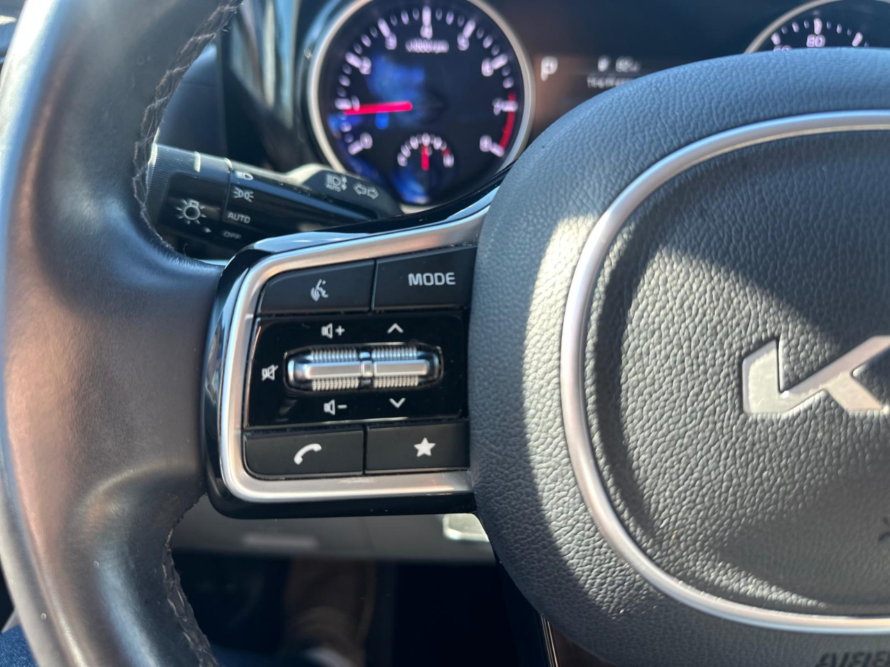 Kia Carnival EX 2023