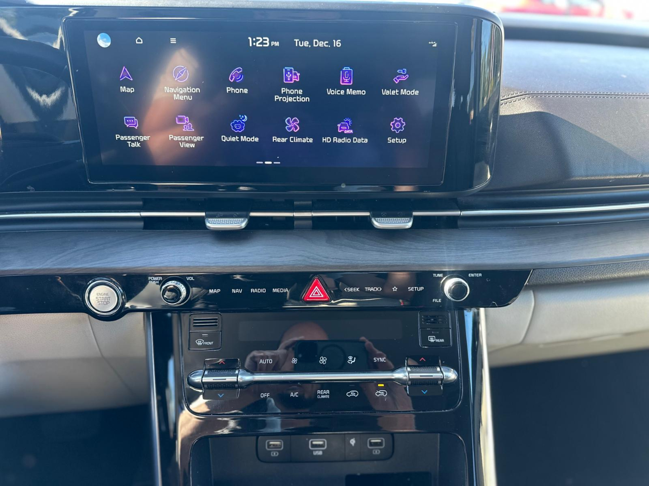 Kia Carnival EX 2023