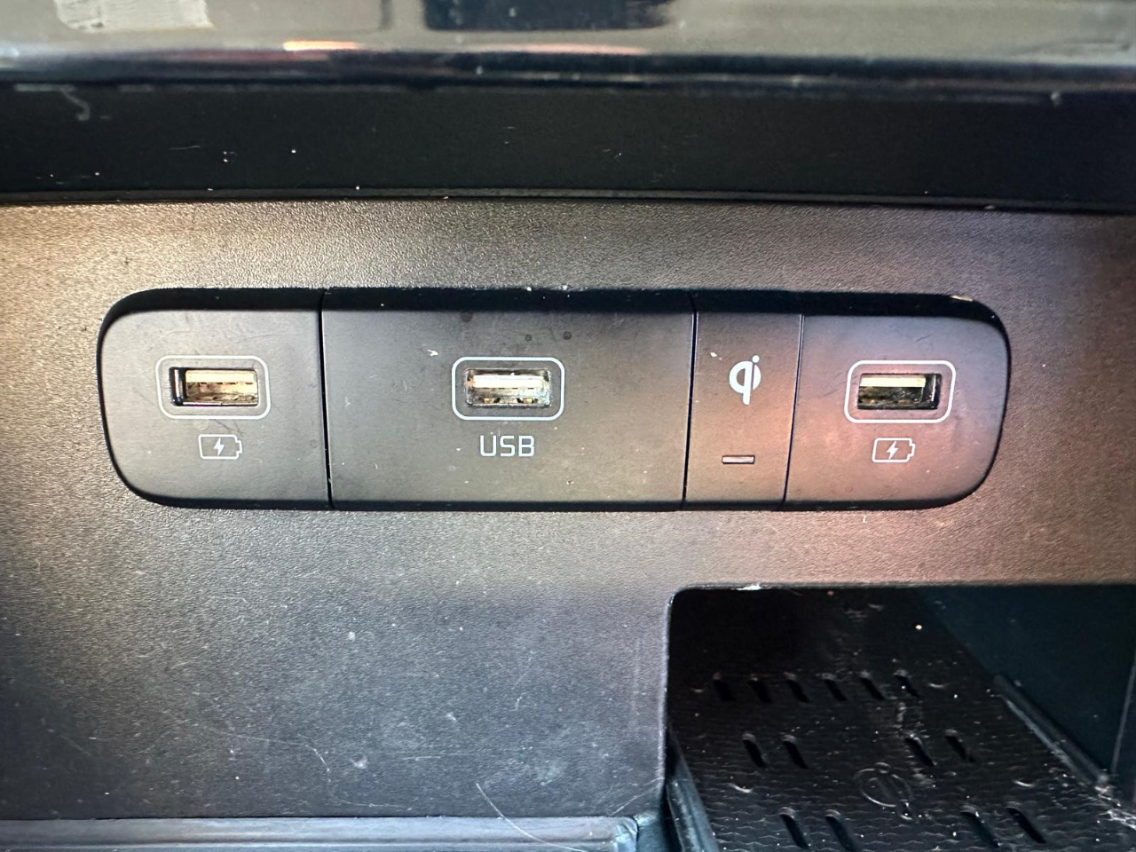 Kia Carnival EX 2023