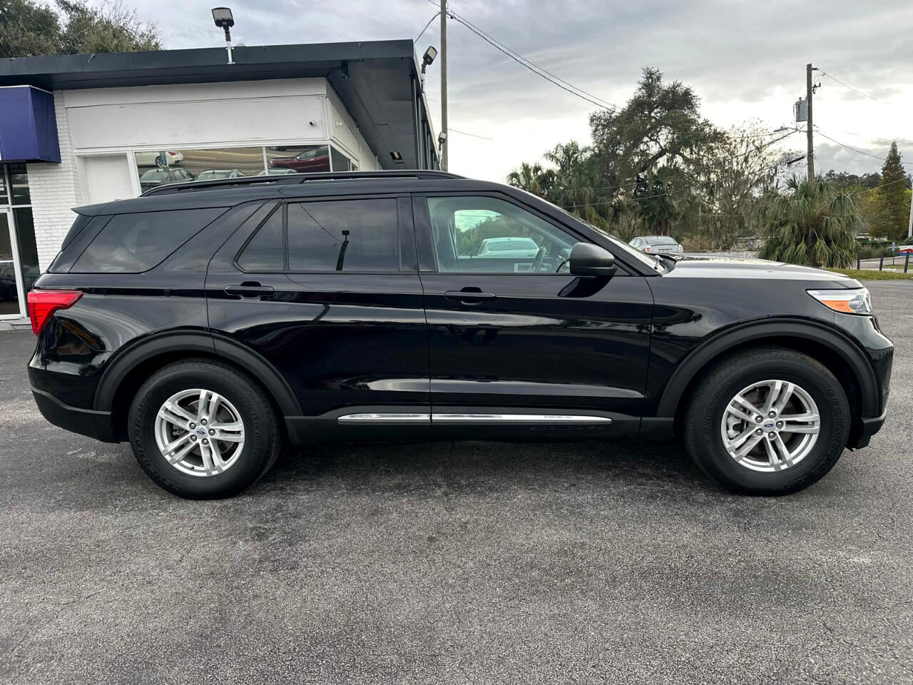 Ford Explorer XLT 2022