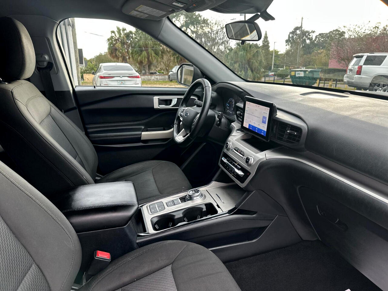 Ford Explorer XLT 2022