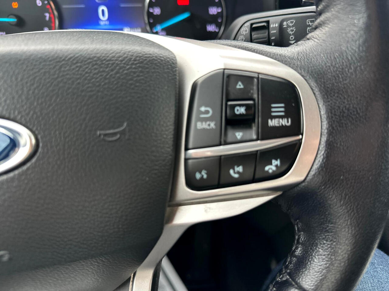 Ford Explorer XLT 2022