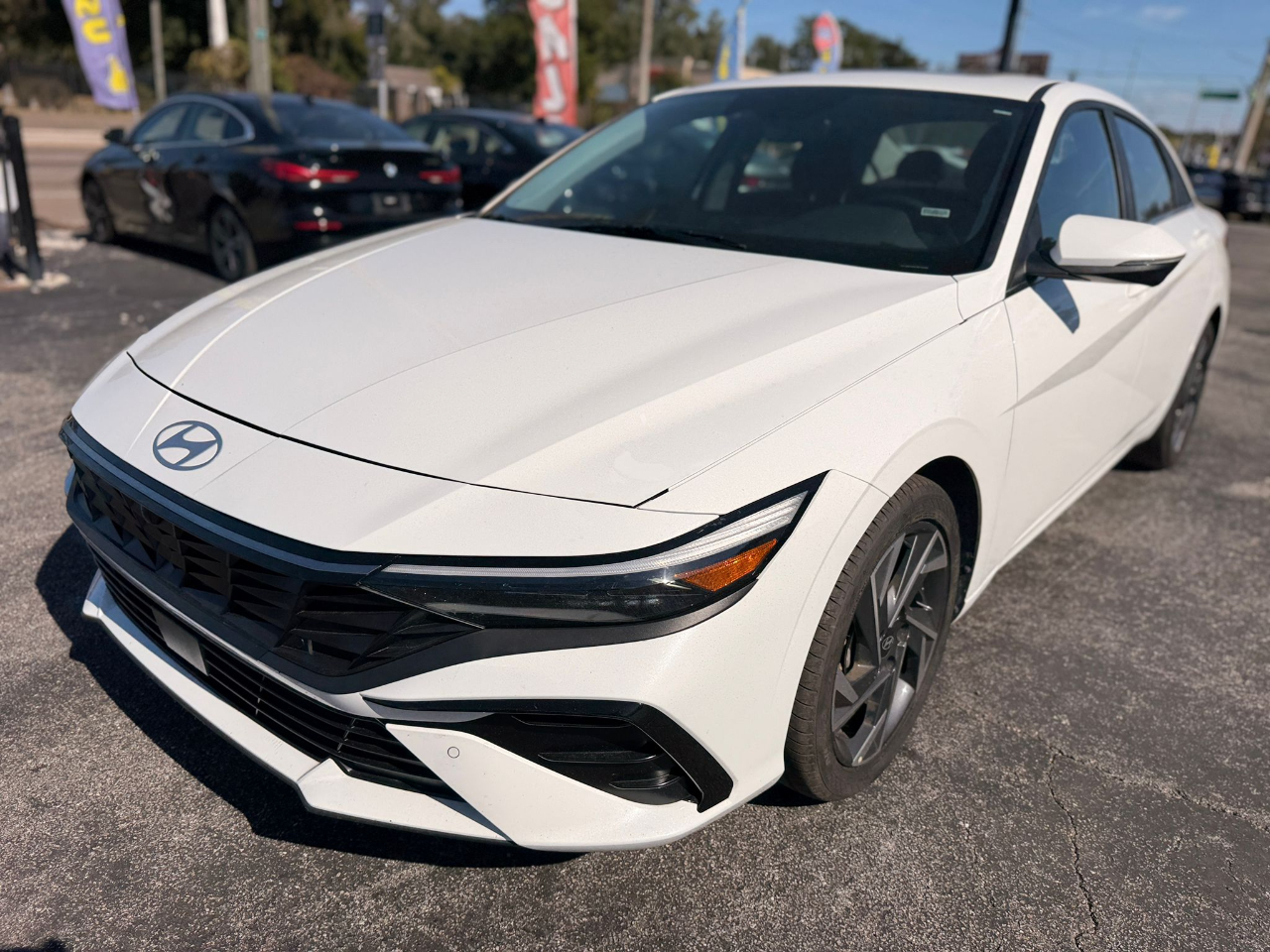 Hyundai Elantra Limited 2024