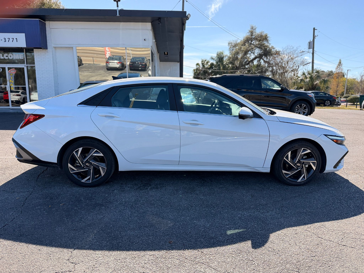 Hyundai Elantra Limited 2024