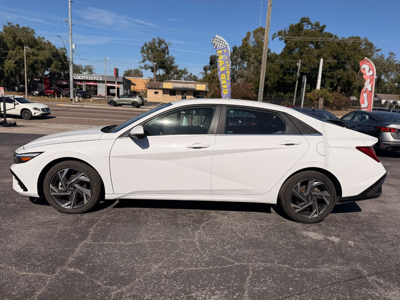Hyundai Elantra Limited 2024