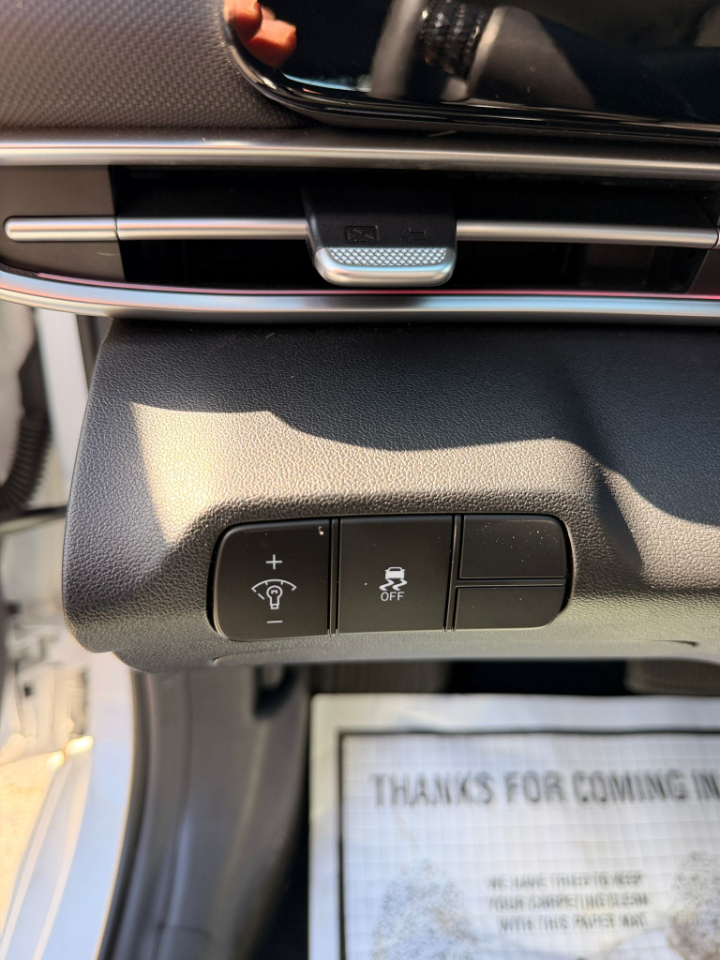 Hyundai Elantra Limited 2024