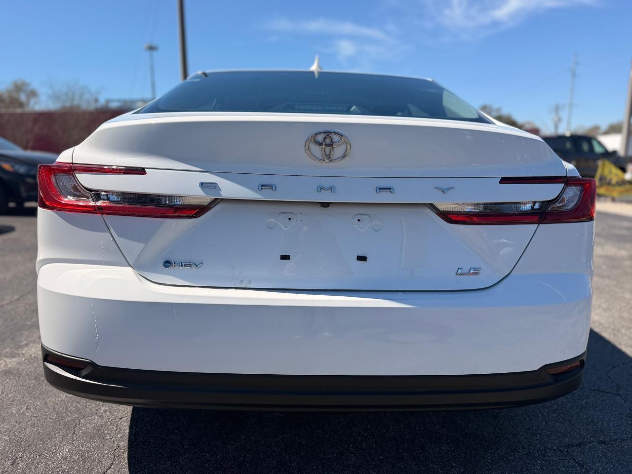 Toyota Camry Hybrid LE 2025