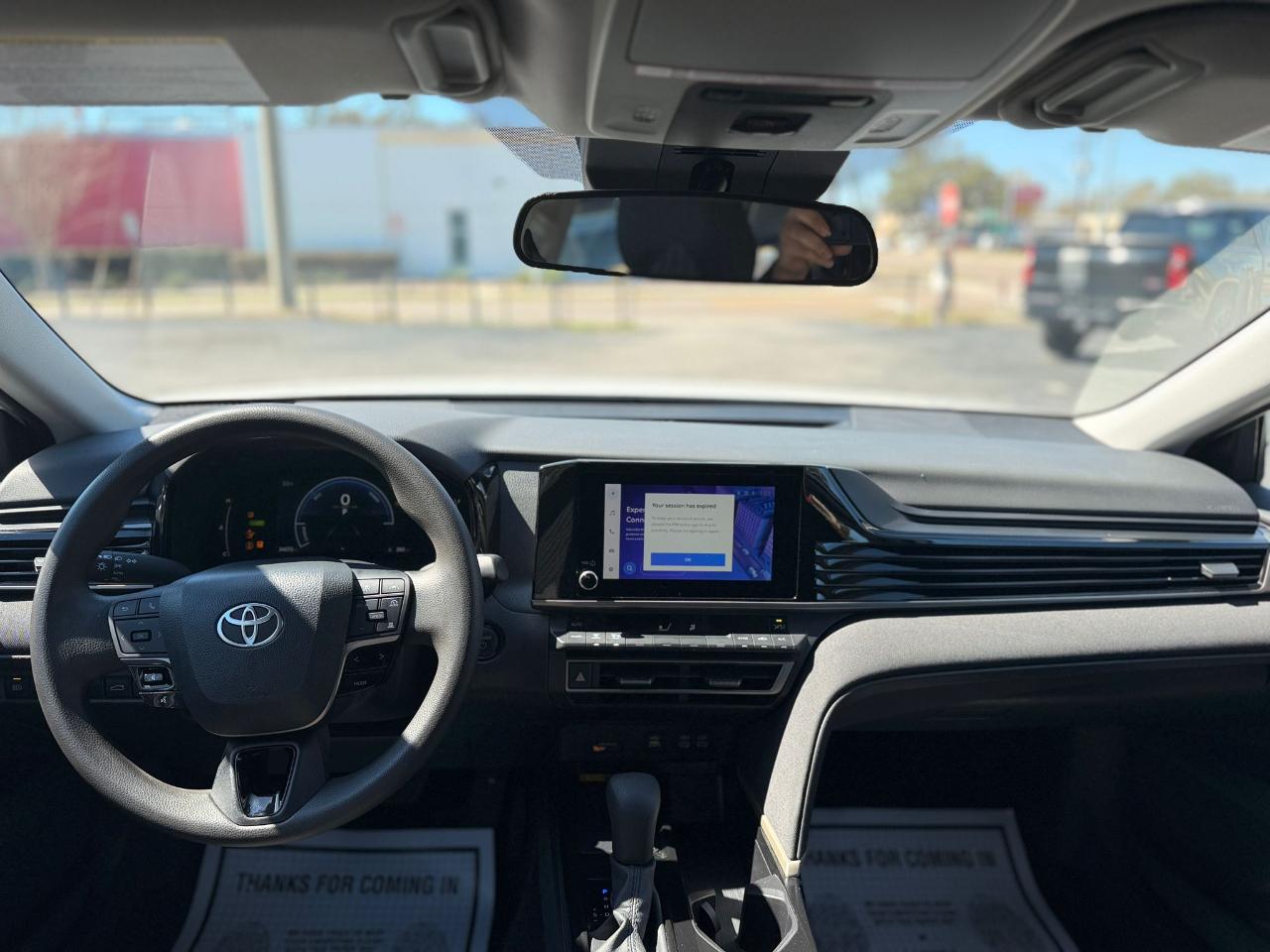 Toyota Camry Hybrid LE 2025