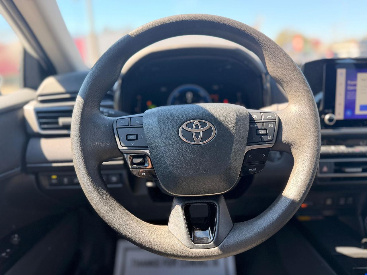 Toyota Camry Hybrid LE 2025