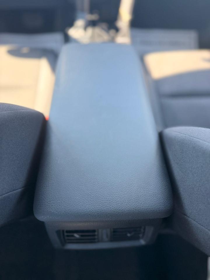 Toyota Camry Hybrid LE 2025