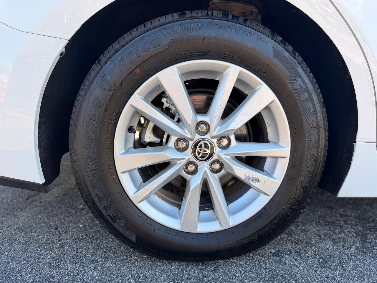 Toyota Camry Hybrid LE 2025