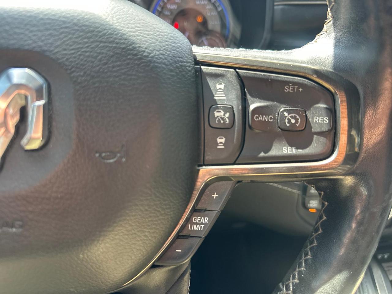 RAM 1500 Limited Crew Cab SWB 4WD 2019