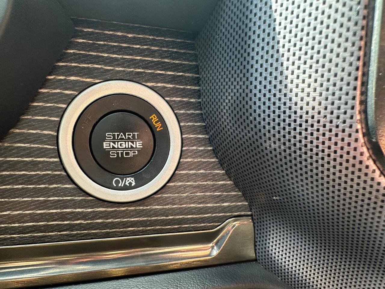 RAM 1500 Limited Crew Cab SWB 4WD 2019