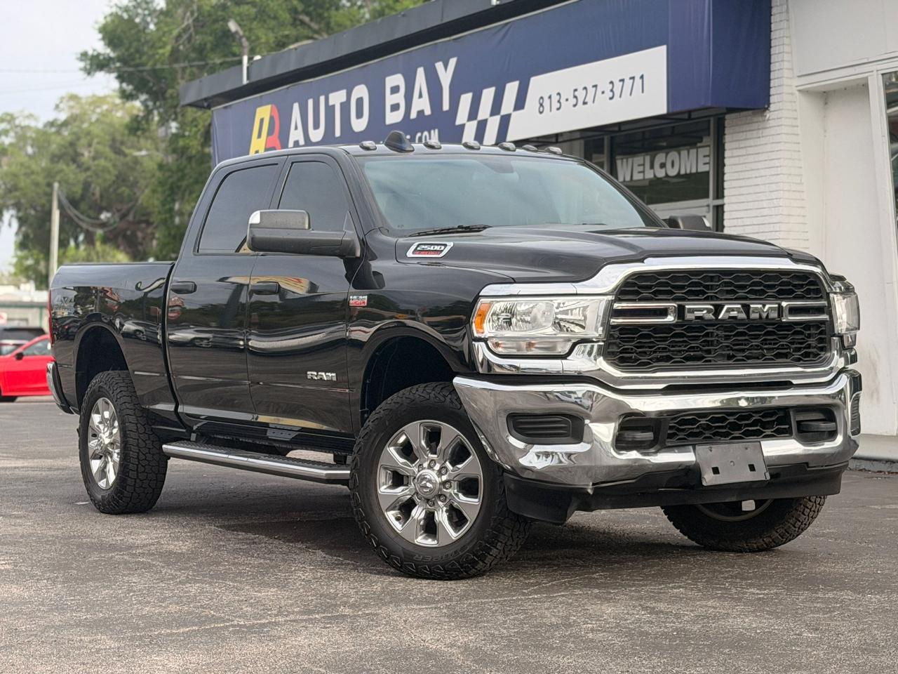 RAM 2500 Tradesman Crew Cab SWB 4WD 2022