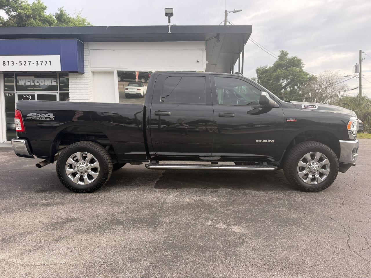RAM 2500 Tradesman Crew Cab SWB 4WD 2022