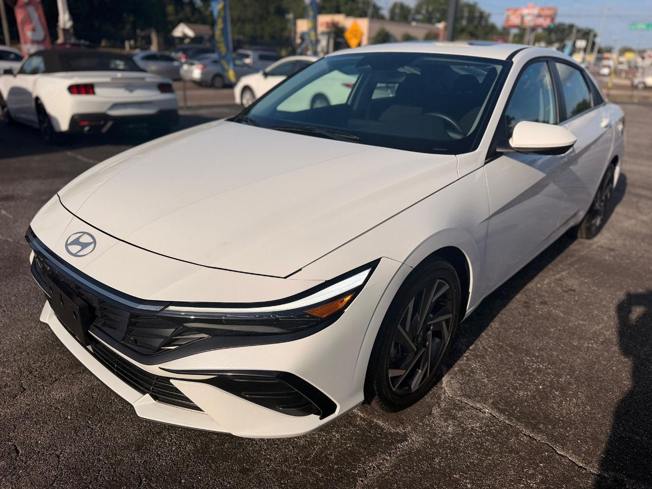 Hyundai Elantra SEL Convenience 2025