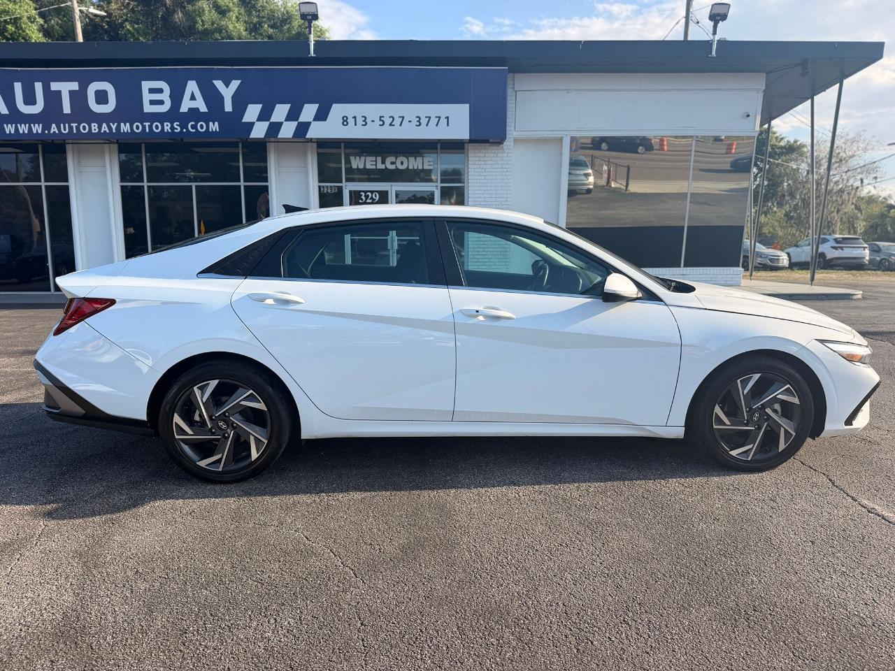 Hyundai Elantra SEL Convenience 2025