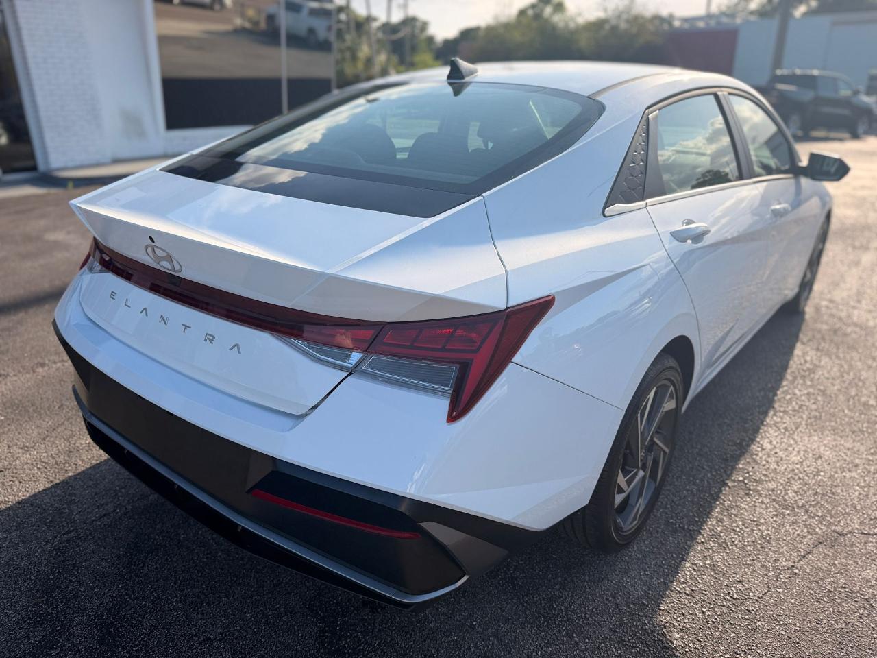 Hyundai Elantra SEL Convenience 2025