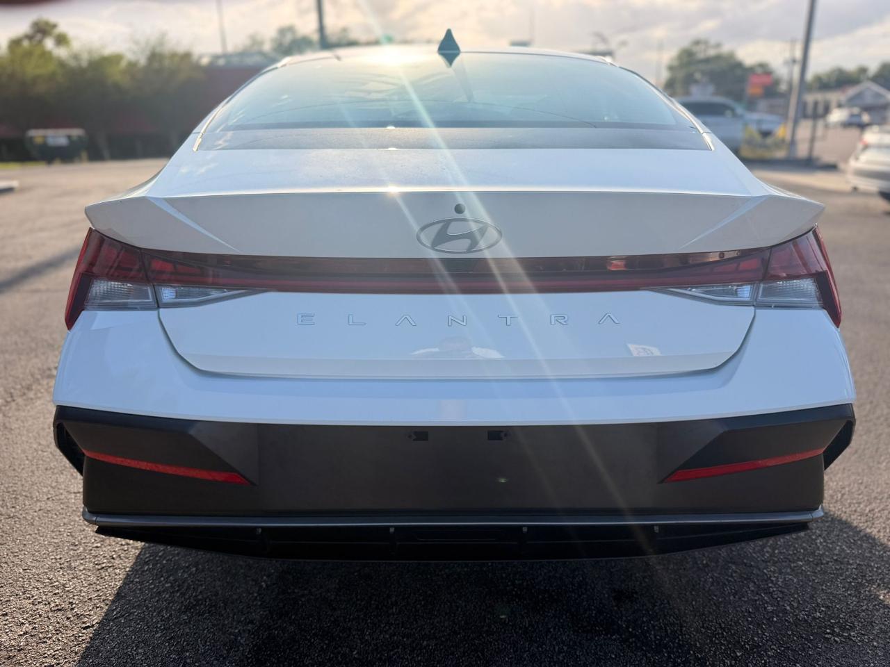 Hyundai Elantra SEL Convenience 2025