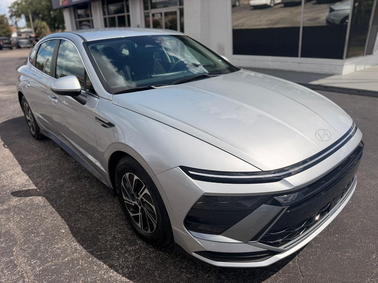 Hyundai Sonata Hybrid Blue 2026