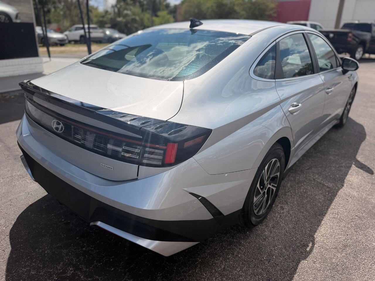 Hyundai Sonata Hybrid Blue 2026