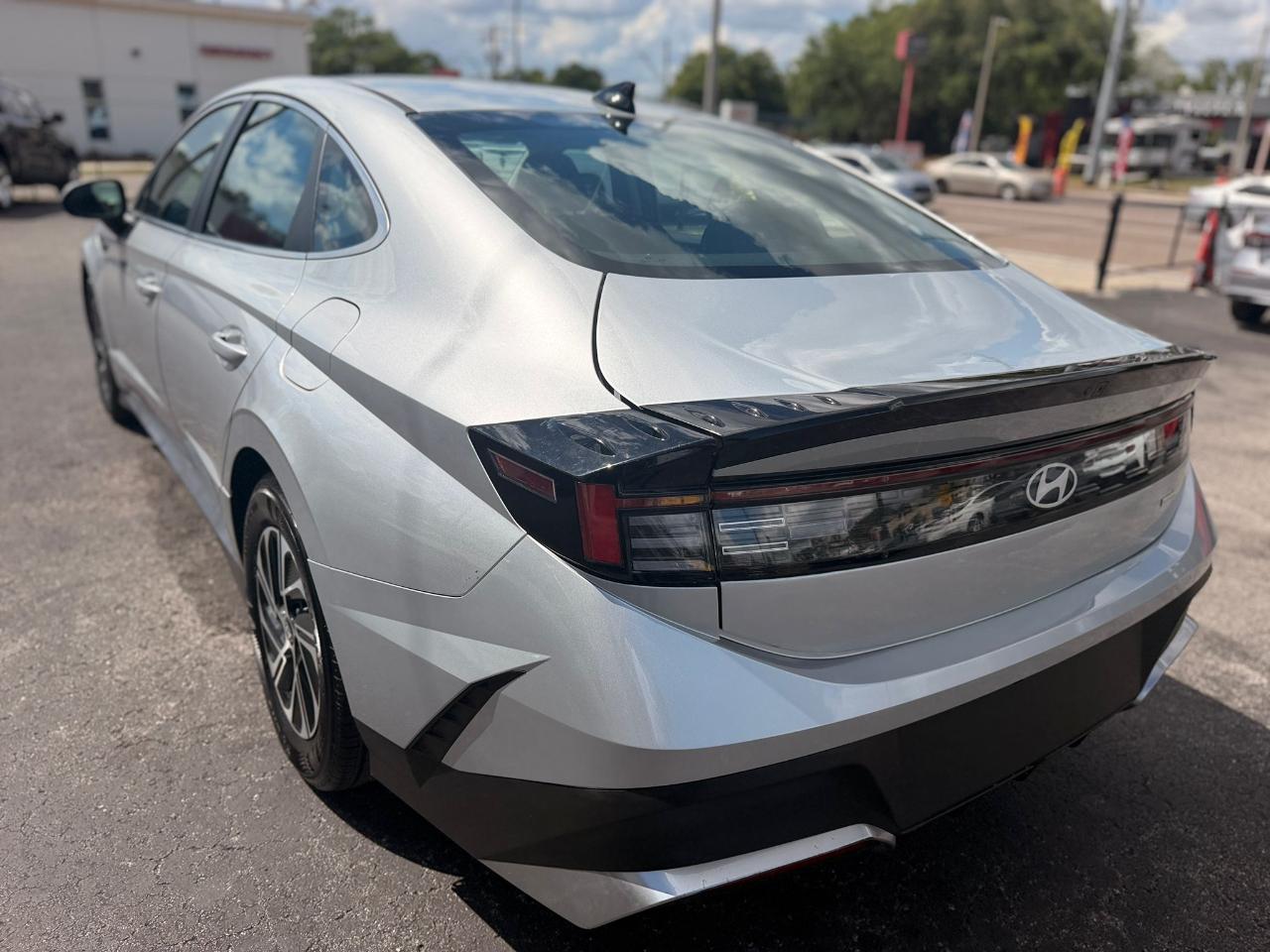 Hyundai Sonata Hybrid Blue 2026