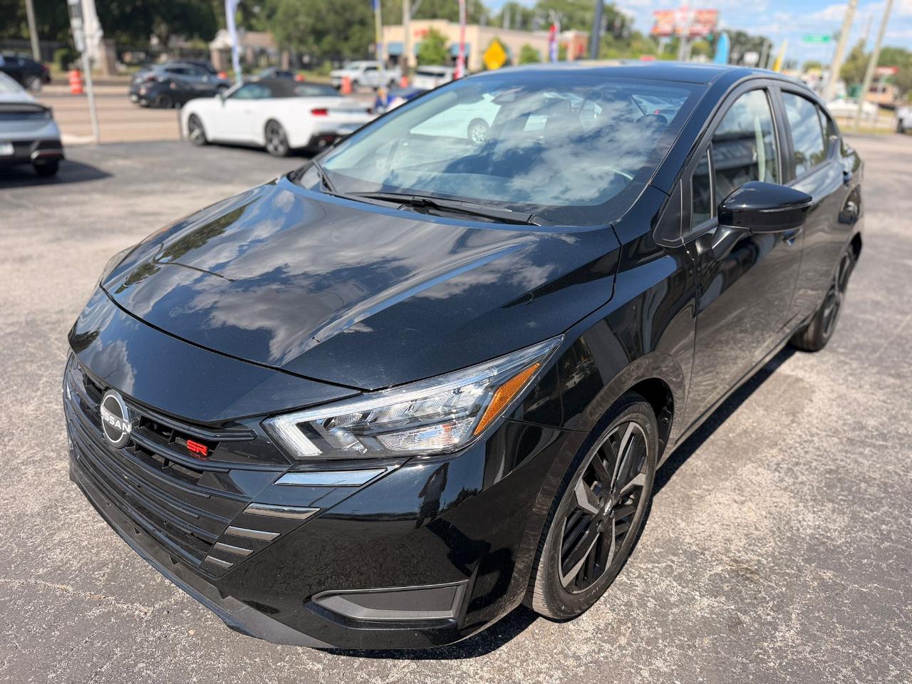 Nissan Versa SR 2025