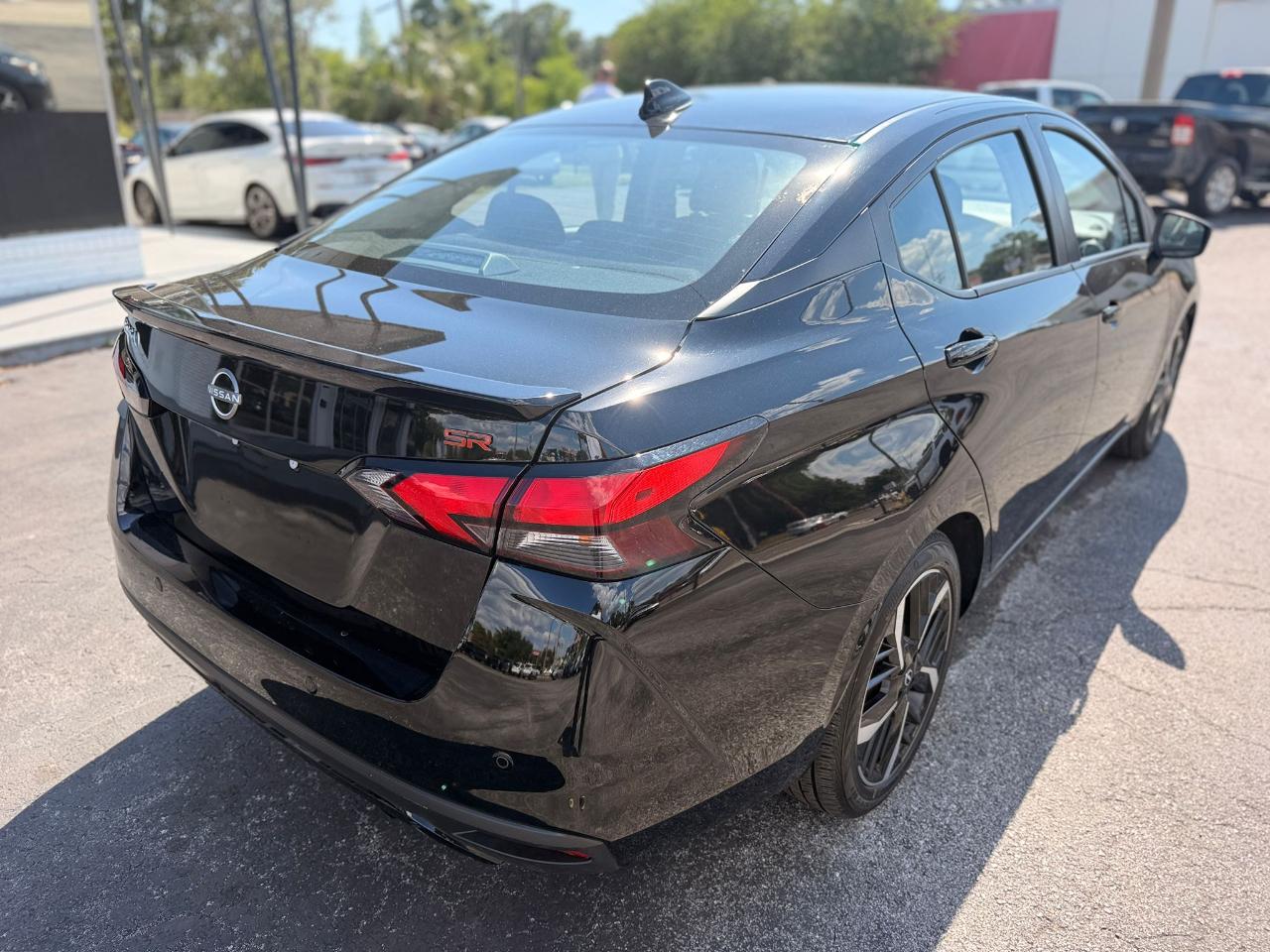 Nissan Versa SR 2025