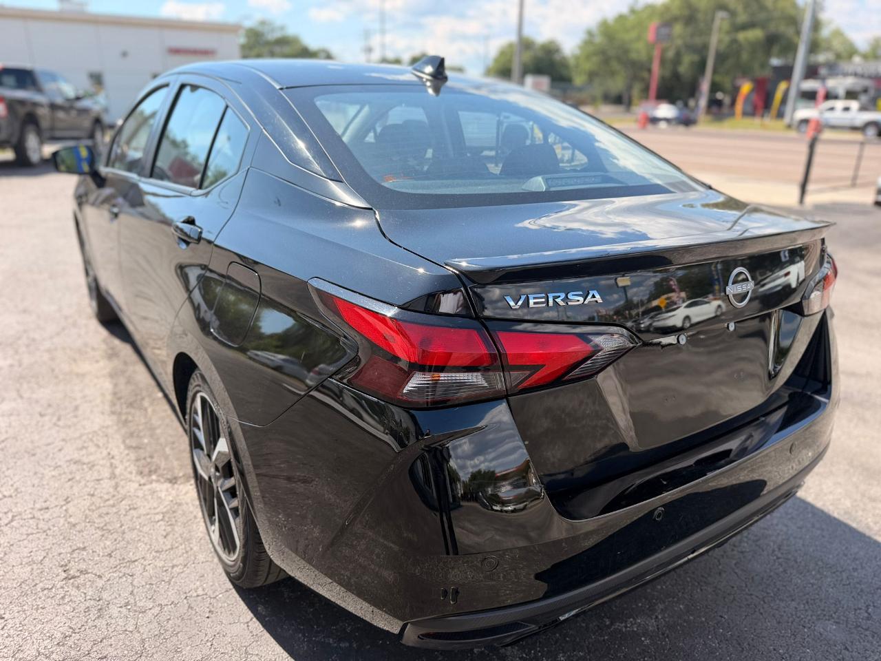 Nissan Versa SR 2025