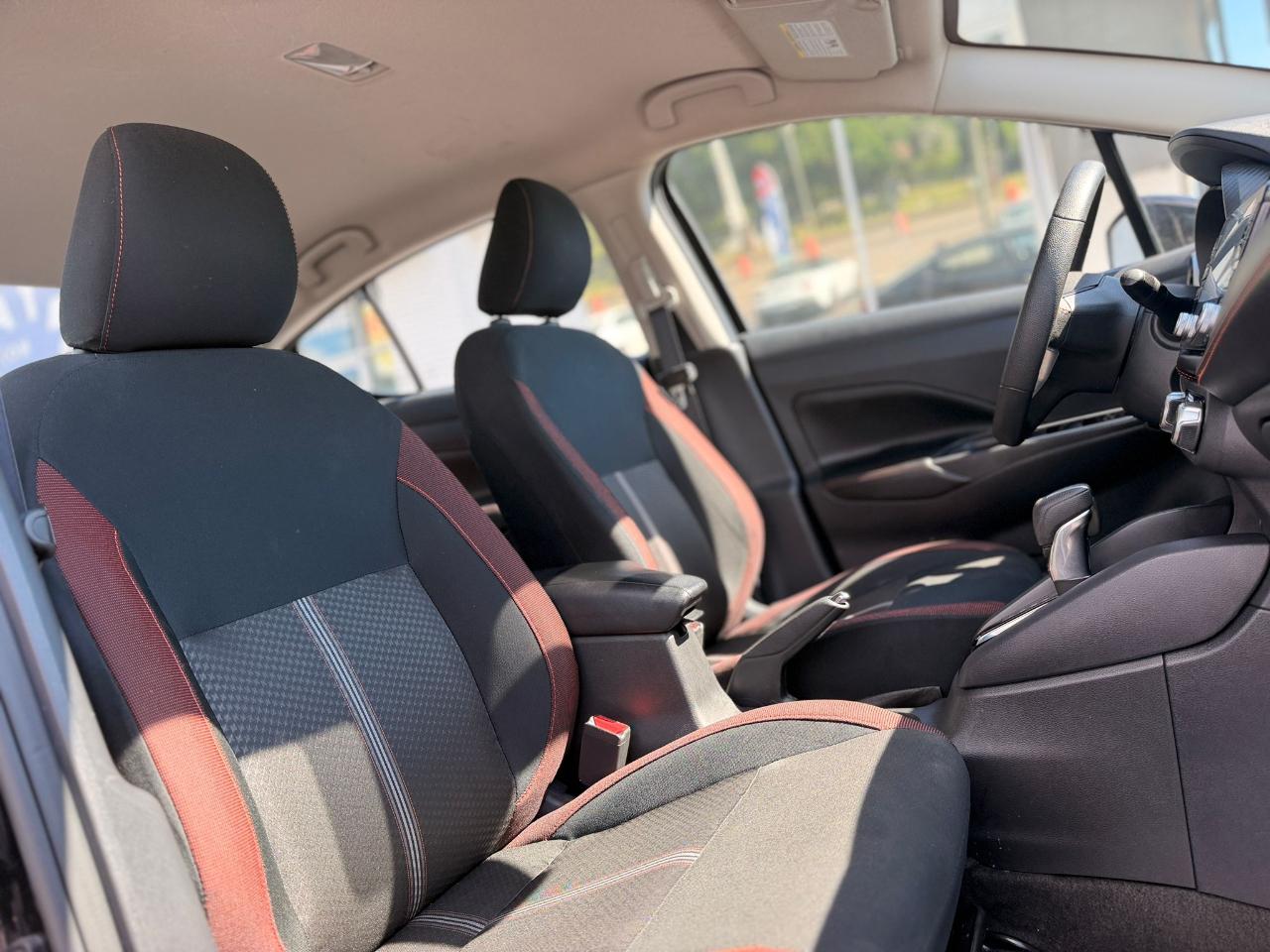 Nissan Versa SR 2025