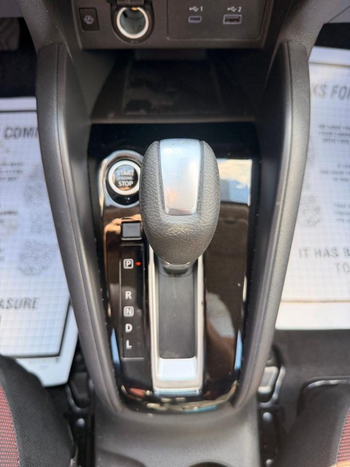 Nissan Versa SR 2025