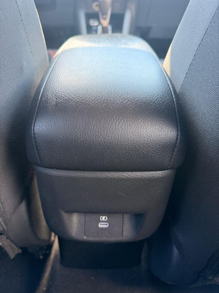 Nissan Versa SR 2025