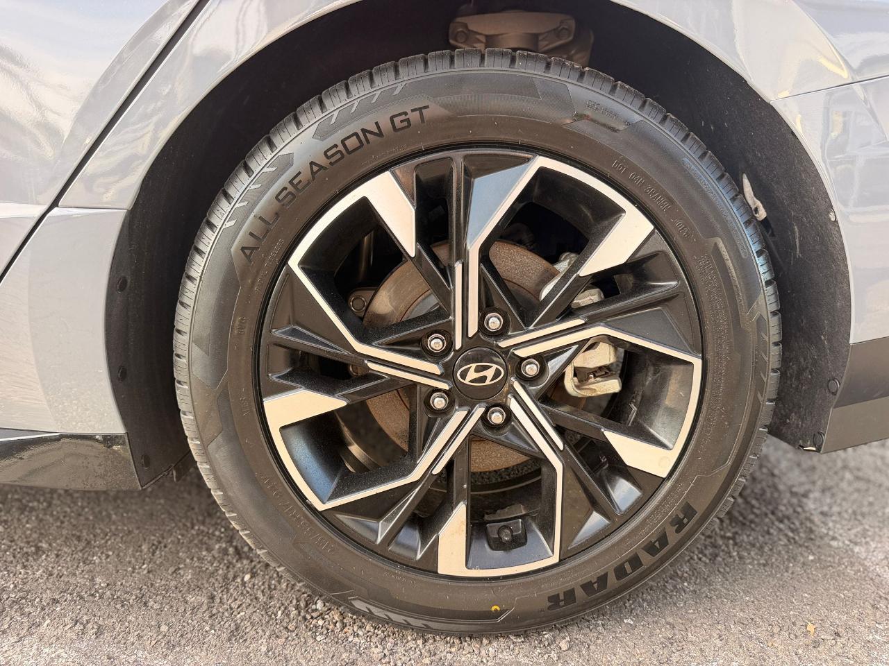 Hyundai Sonata SEL 2025