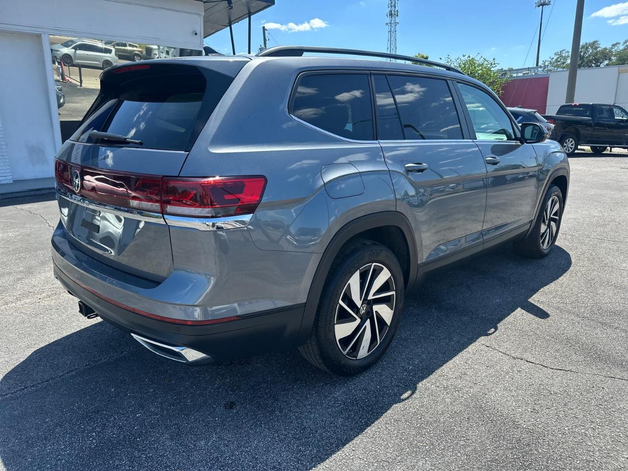 Volkswagen Atlas SE w/Technology 2025