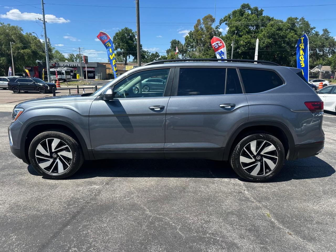 Volkswagen Atlas SE w/Technology 2025