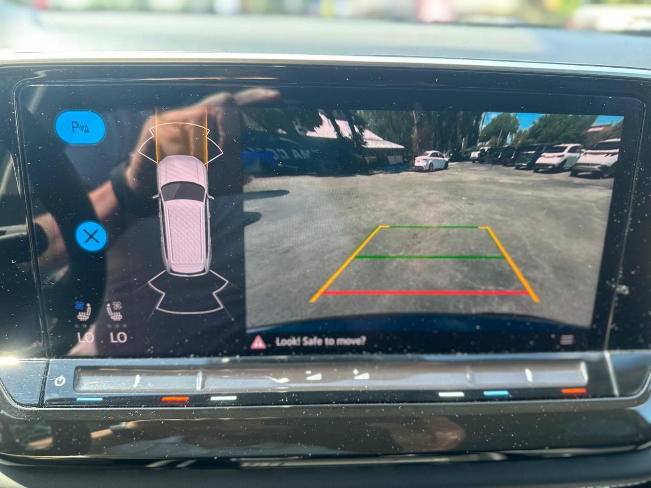 Volkswagen Atlas SE w/Technology 2025