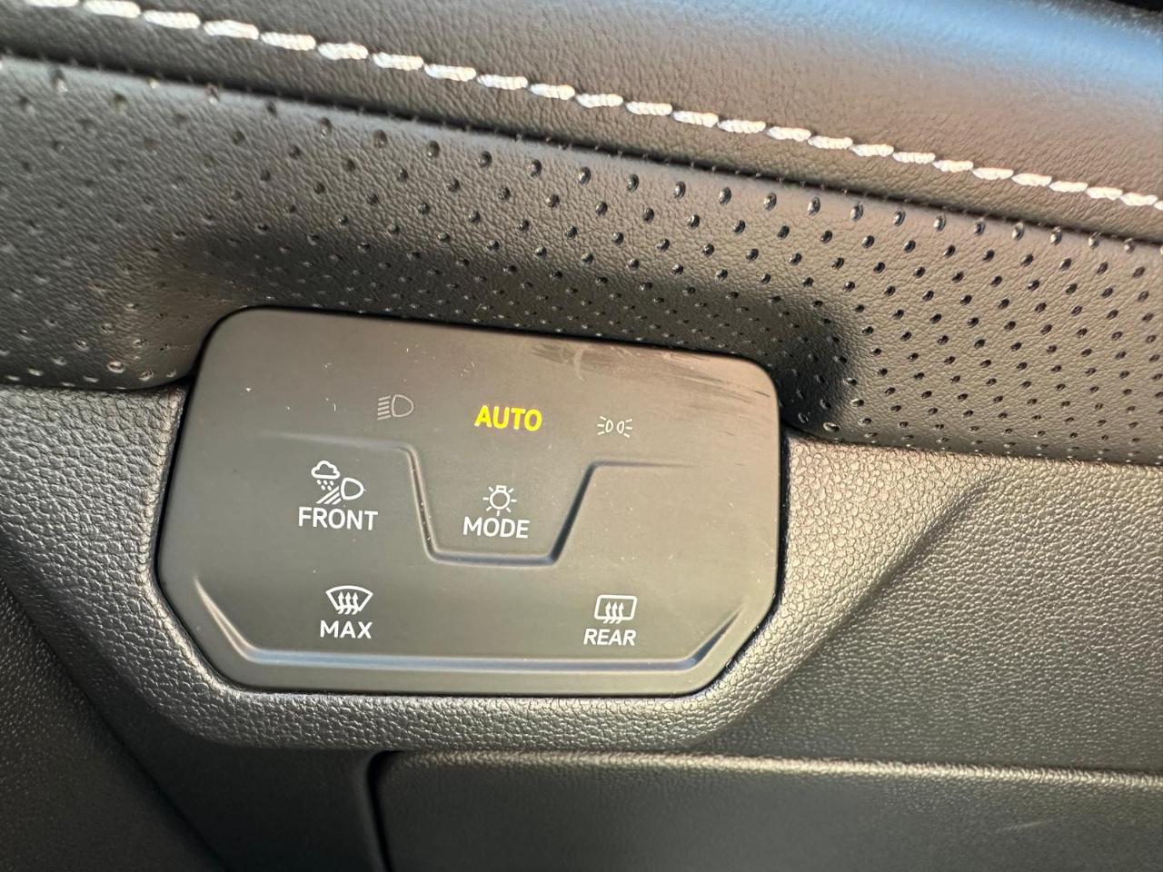 Volkswagen Atlas SE w/Technology 2025