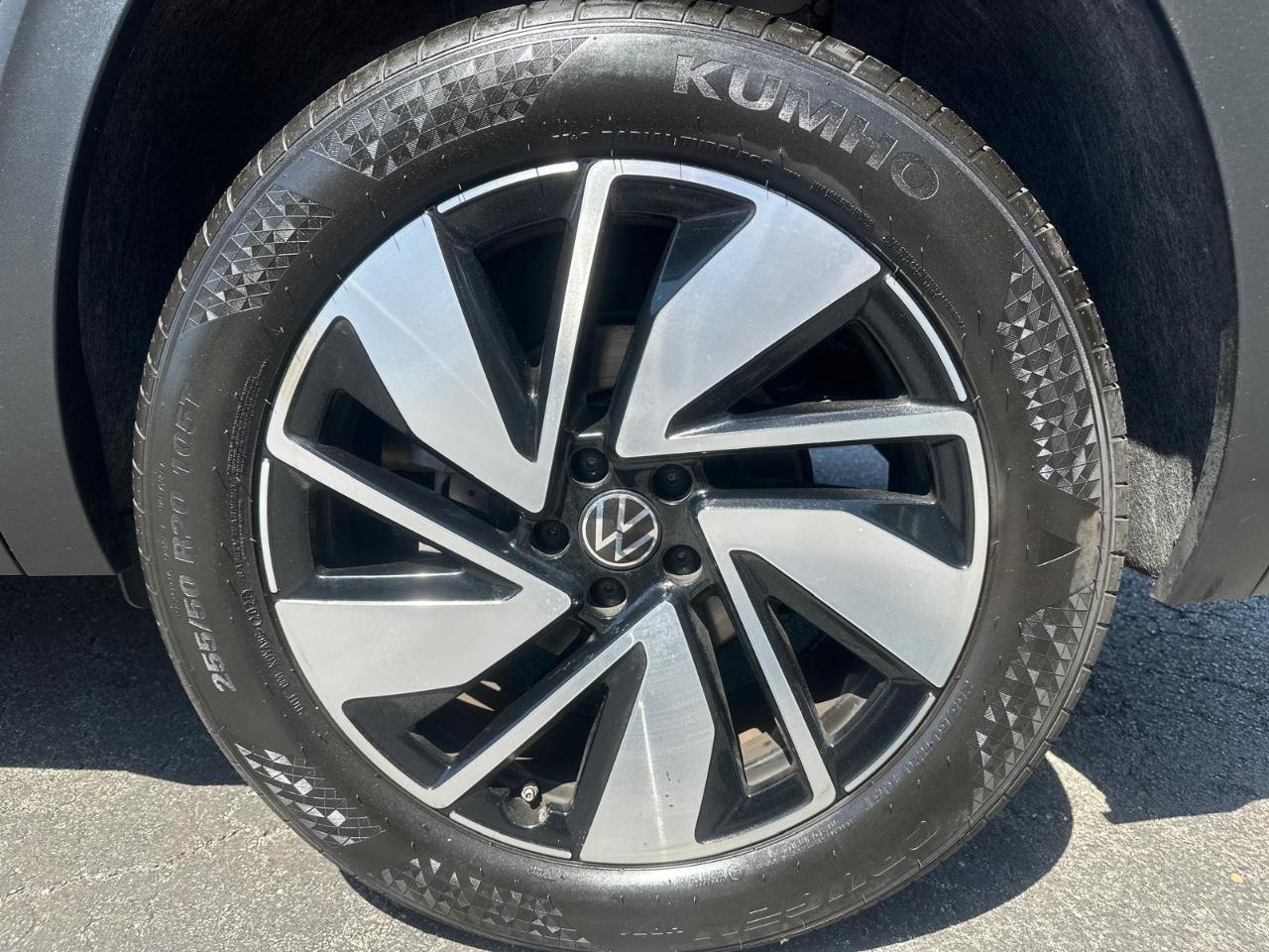 Volkswagen Atlas SE w/Technology 2025