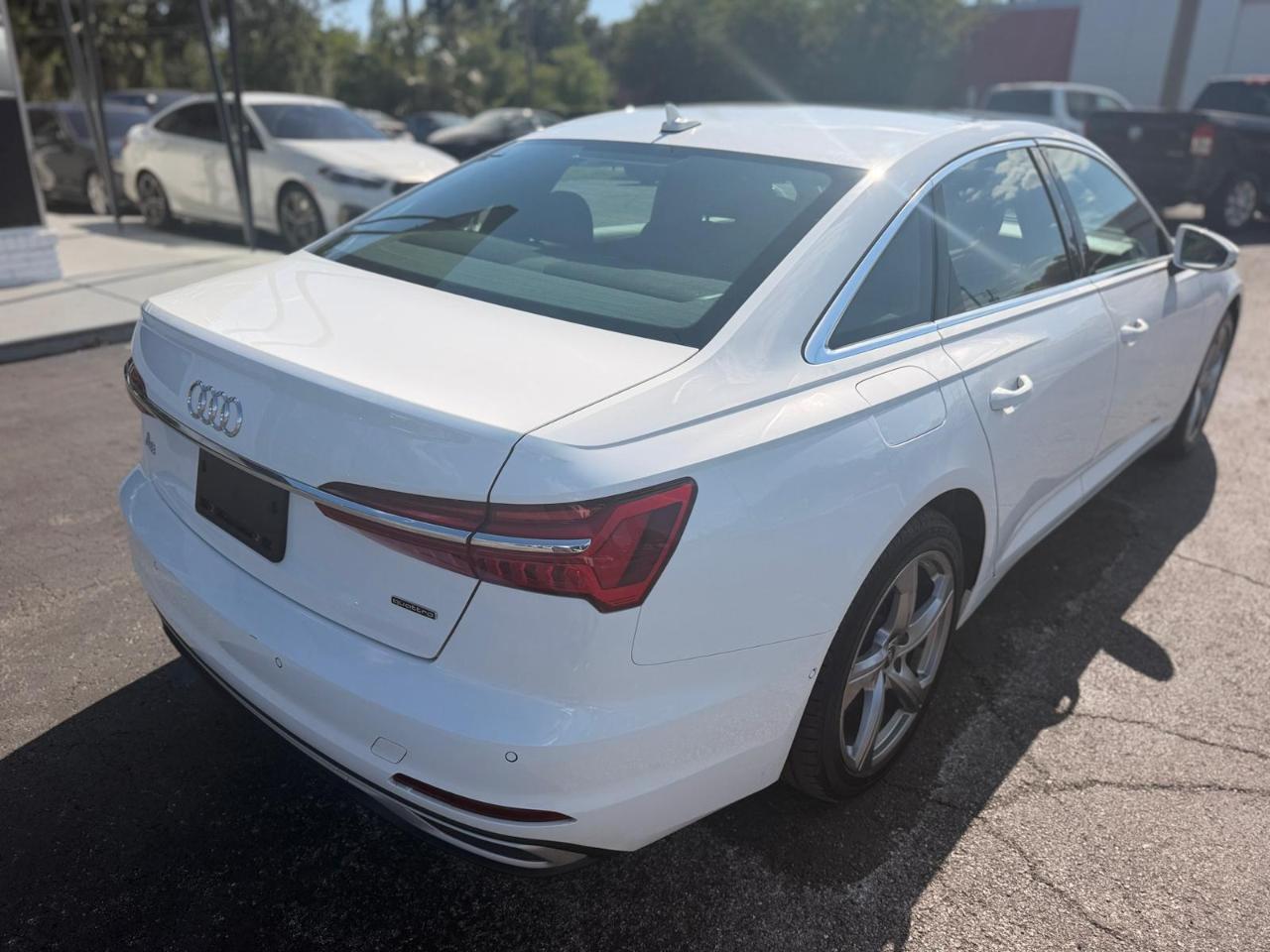 Audi A6 Premium Plus 45 TFSI quattro 2024