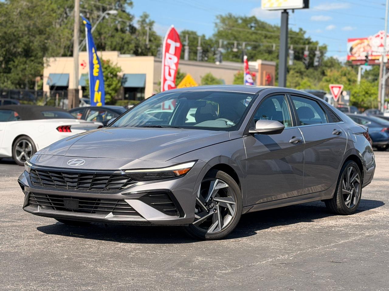 2025 Hyundai Elantra SEL Convenience